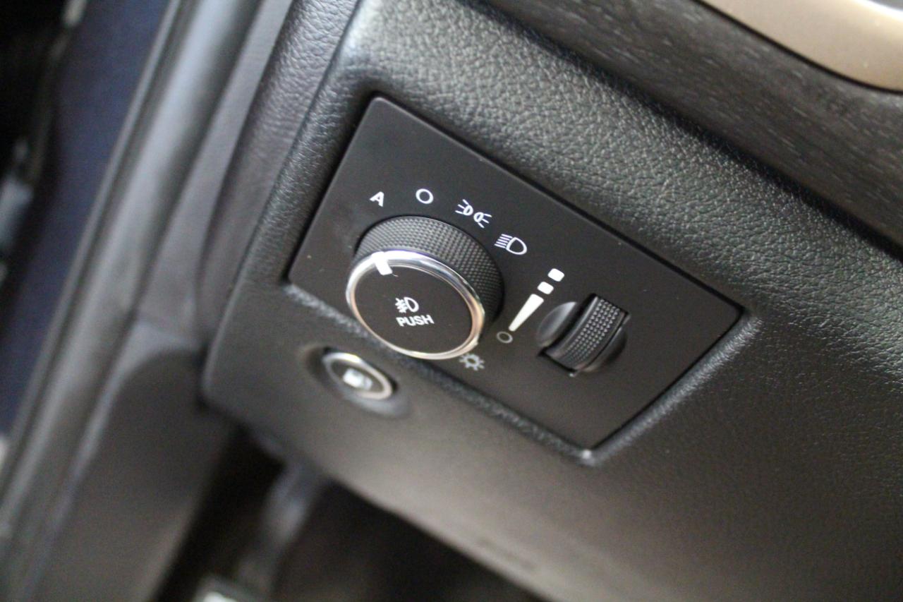 Jeep Grand Cherokee 4WD 4dr Laredo 2015