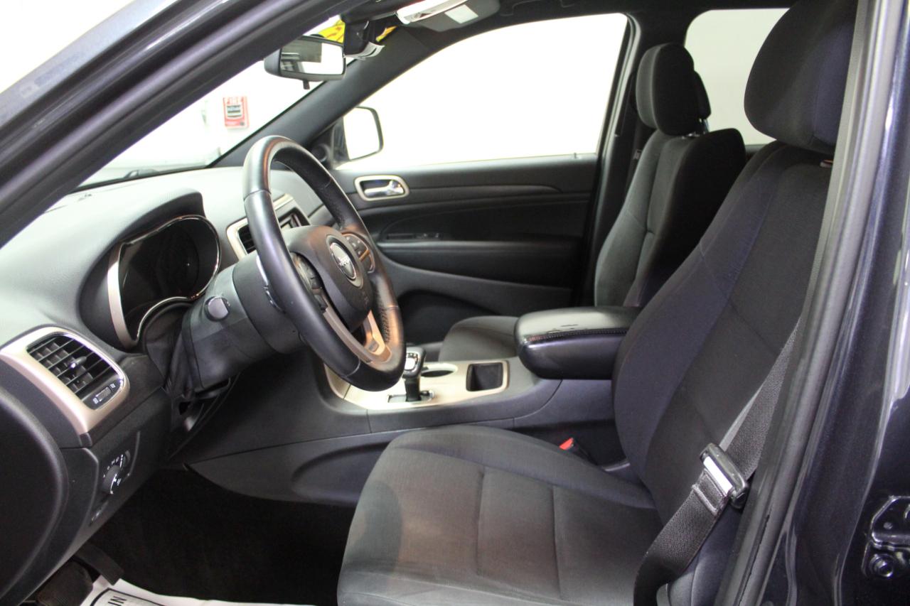 Jeep Grand Cherokee 4WD 4dr Laredo 2015