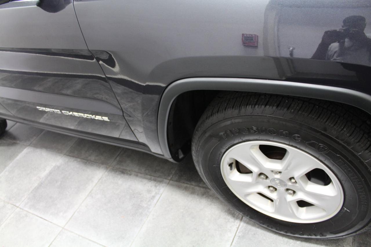 Jeep Grand Cherokee 4WD 4dr Laredo 2015