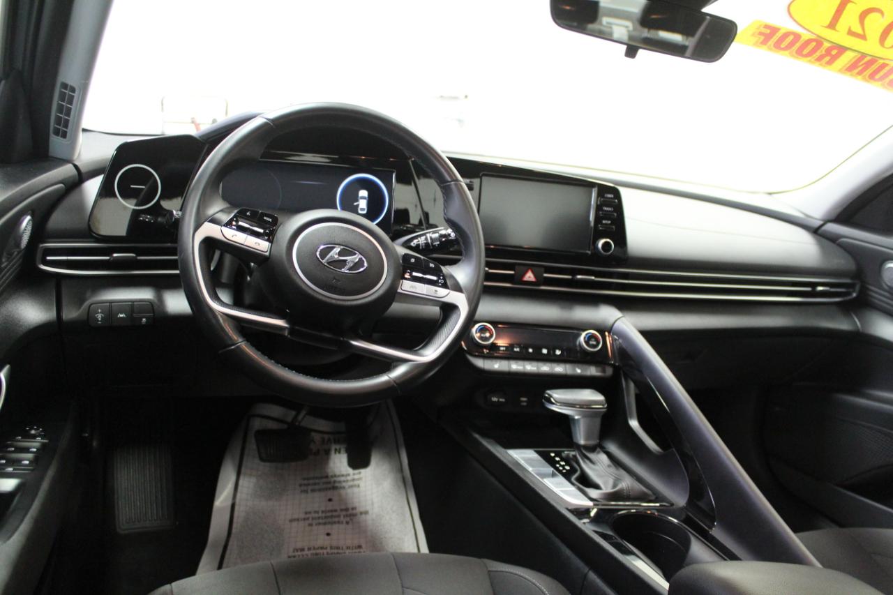 Hyundai Elantra SEL IVT 2021