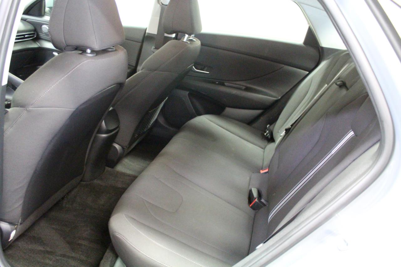 Hyundai Elantra SEL IVT 2021