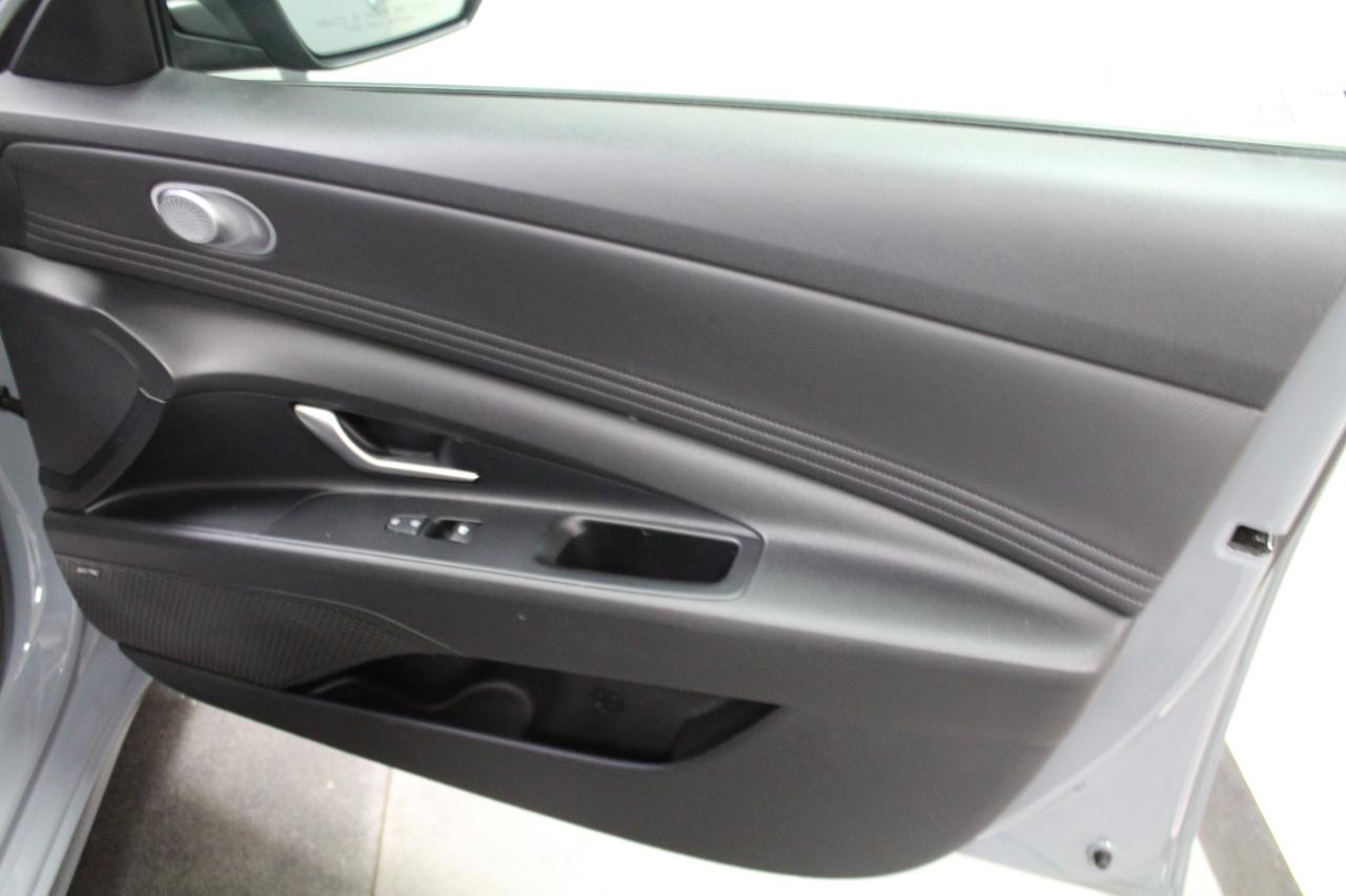 Hyundai Elantra SEL IVT 2021