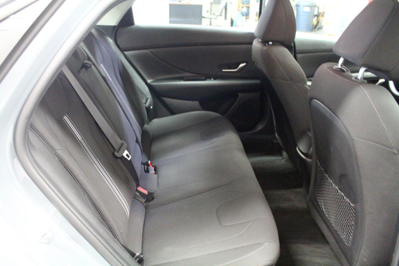 Hyundai Elantra SEL IVT 2021