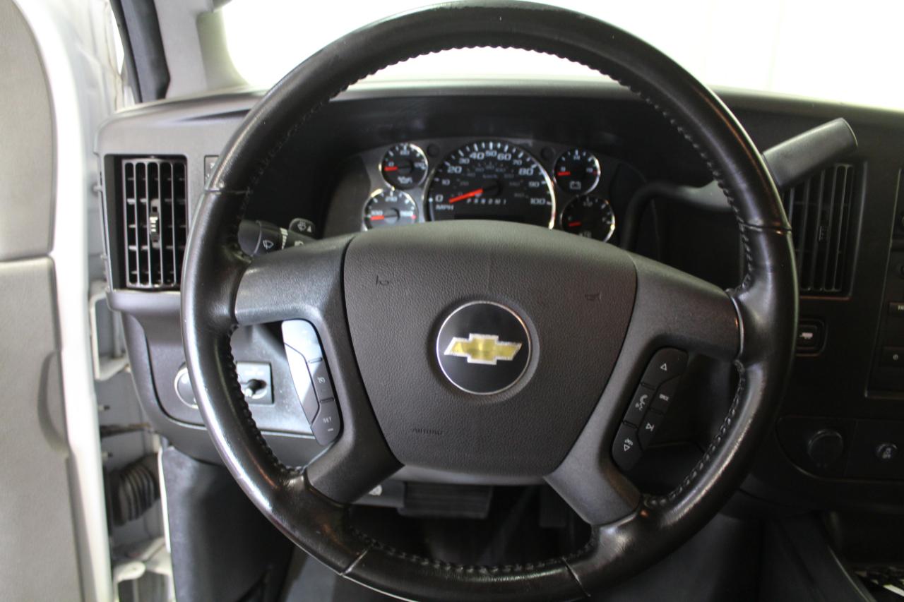Chevrolet Express Cargo Van RWD 2500 135" 2022
