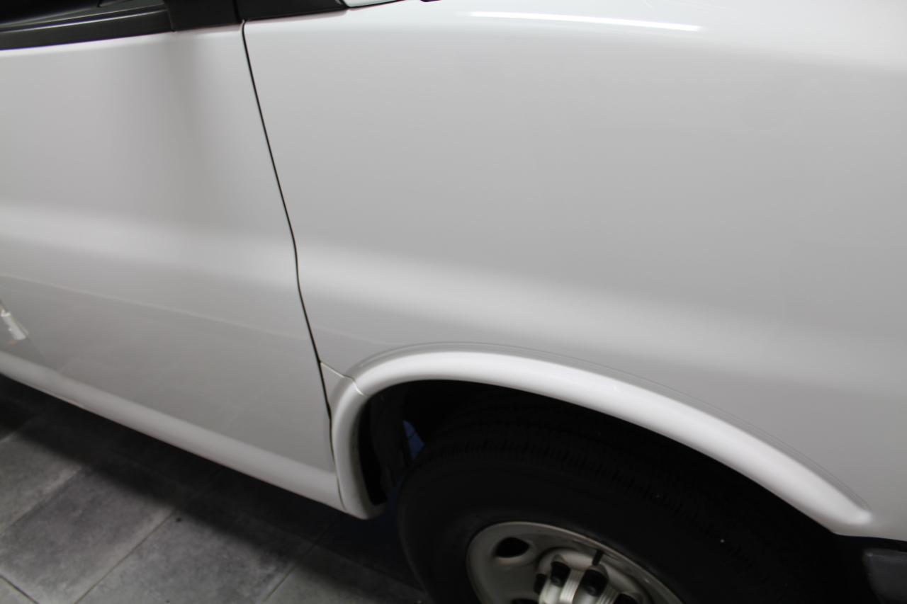 Chevrolet Express Cargo Van RWD 2500 135" 2022