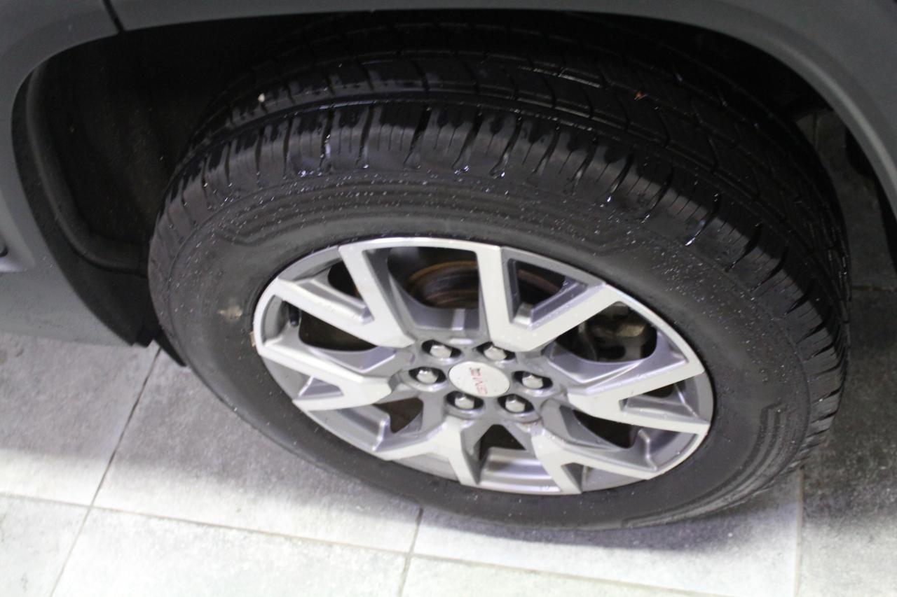 GMC Acadia AWD 4dr SLT 2020