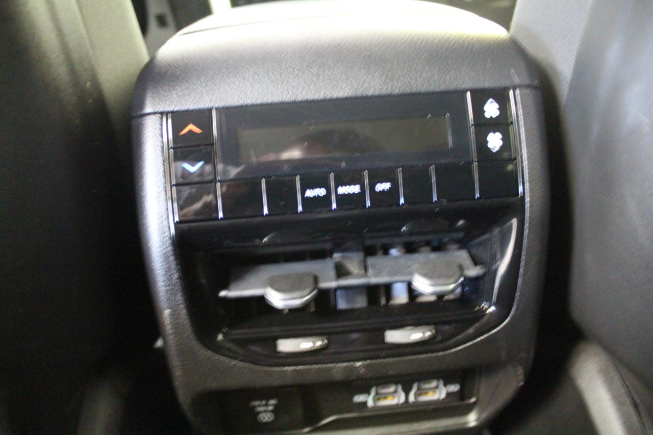Jeep Grand Cherokee L Laredo 4x4 2022