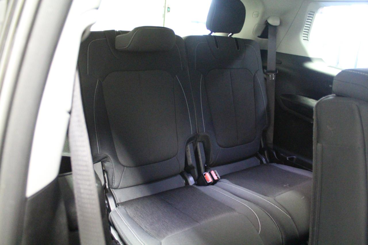 Jeep Grand Cherokee L Laredo 4x4 2022