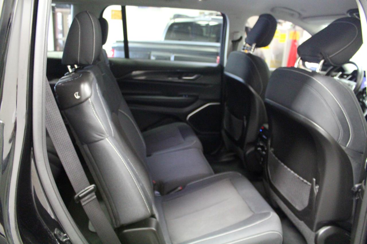 Jeep Grand Cherokee L Laredo 4x4 2022