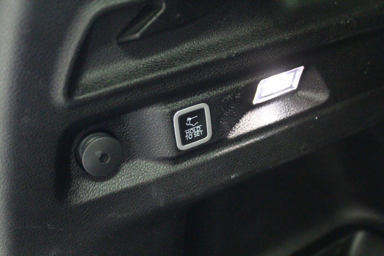 Jeep Grand Cherokee L Laredo 4x4 2022