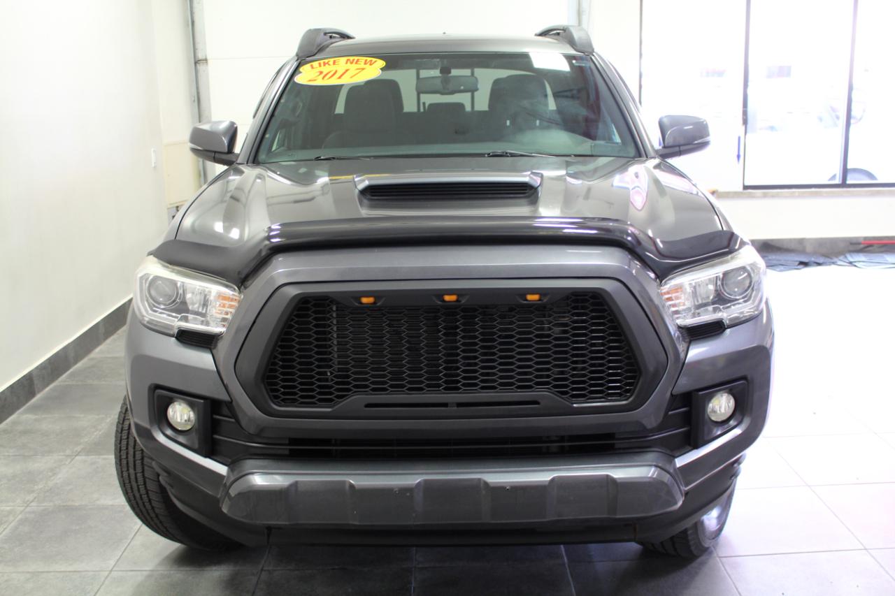 Toyota Tacoma TRD Sport Double Cab 5' Bed V6 4x4 AT (Natl) 2017