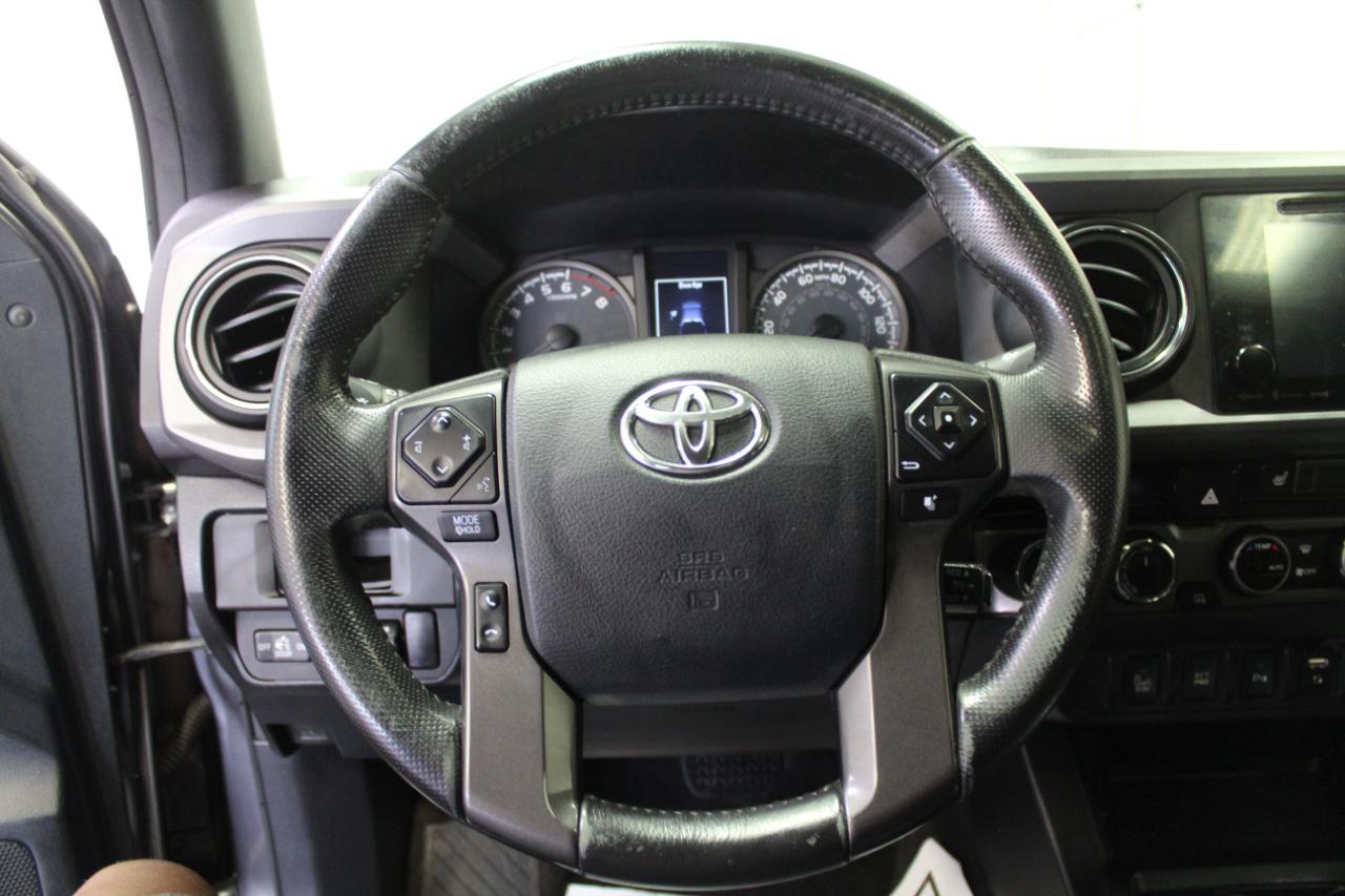 Toyota Tacoma TRD Sport Double Cab 5' Bed V6 4x4 AT (Natl) 2017