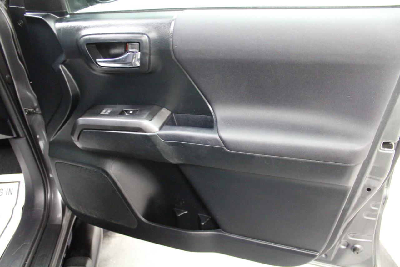 Toyota Tacoma TRD Sport Double Cab 5' Bed V6 4x4 AT (Natl) 2017