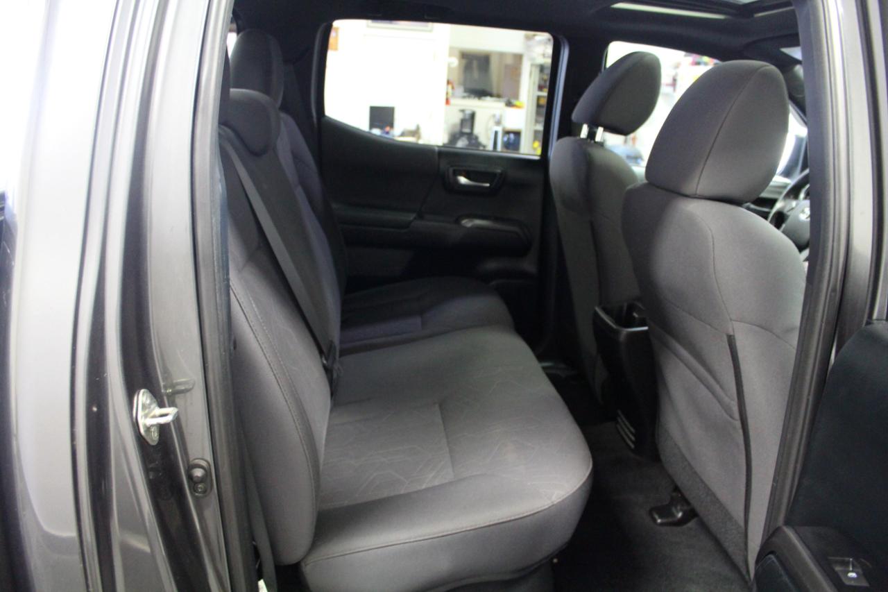 Toyota Tacoma TRD Sport Double Cab 5' Bed V6 4x4 AT (Natl) 2017