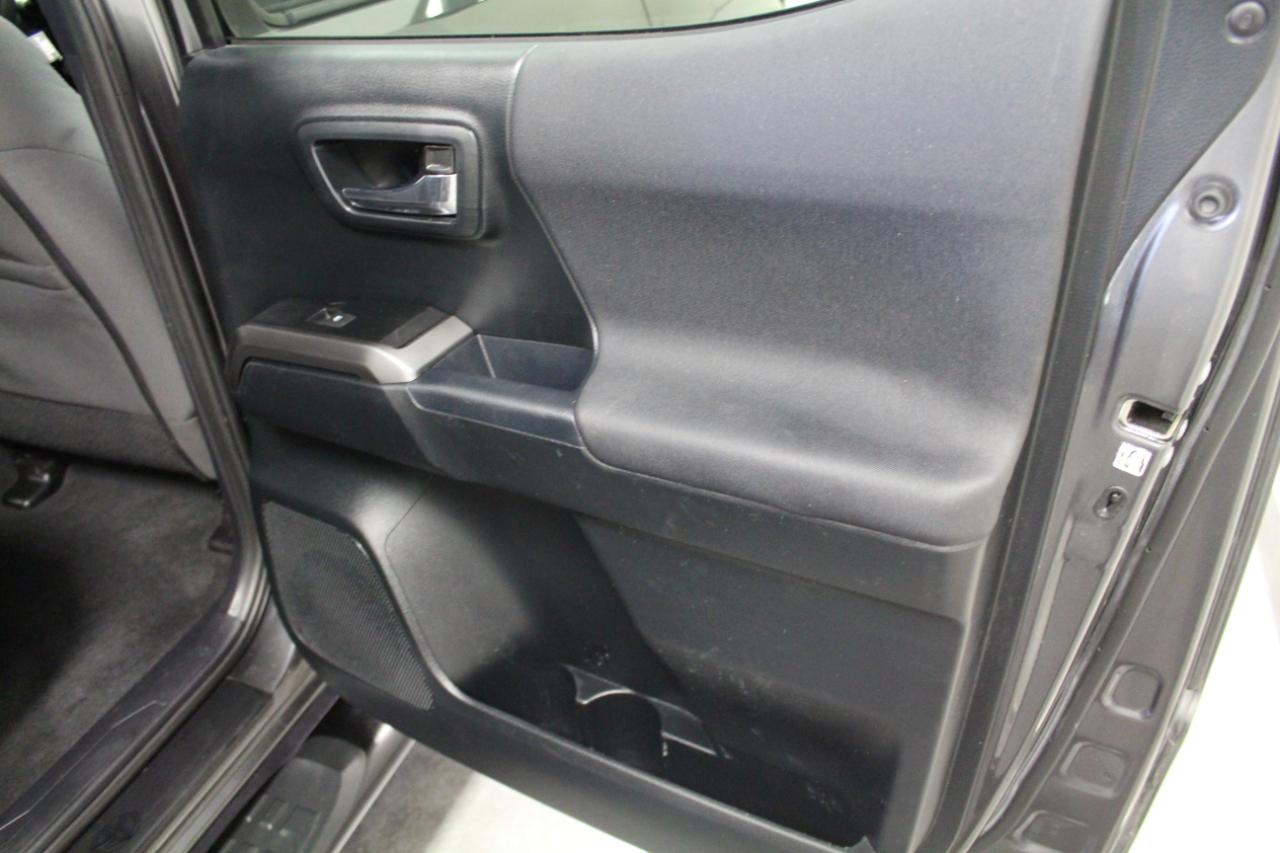 Toyota Tacoma TRD Sport Double Cab 5' Bed V6 4x4 AT (Natl) 2017