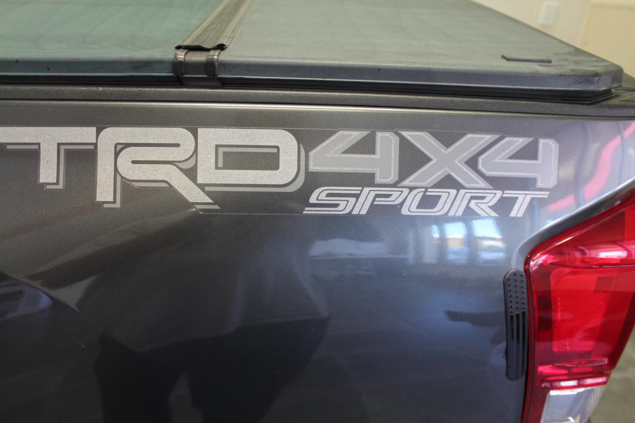Toyota Tacoma TRD Sport Double Cab 5' Bed V6 4x4 AT (Natl) 2017