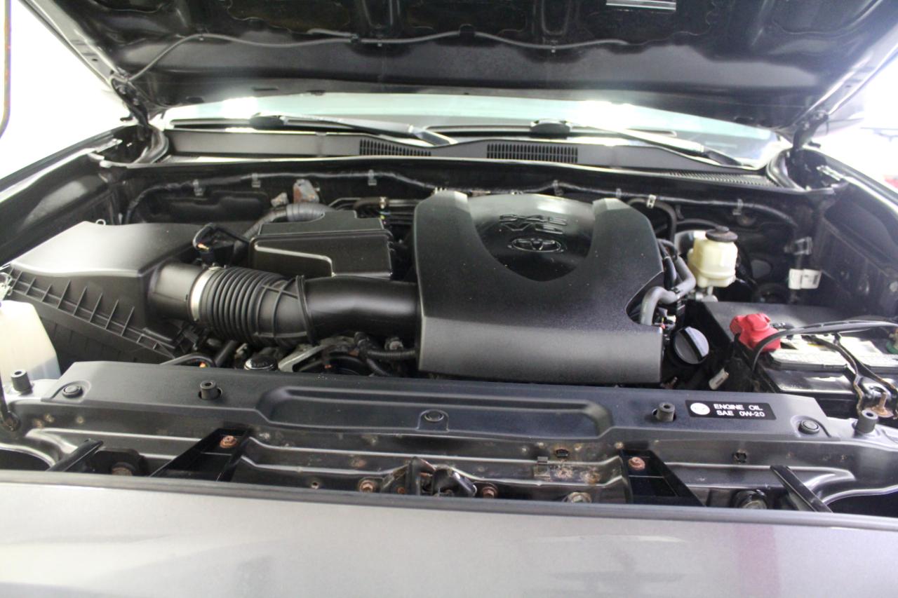 Toyota Tacoma TRD Sport Double Cab 5' Bed V6 4x4 AT (Natl) 2017
