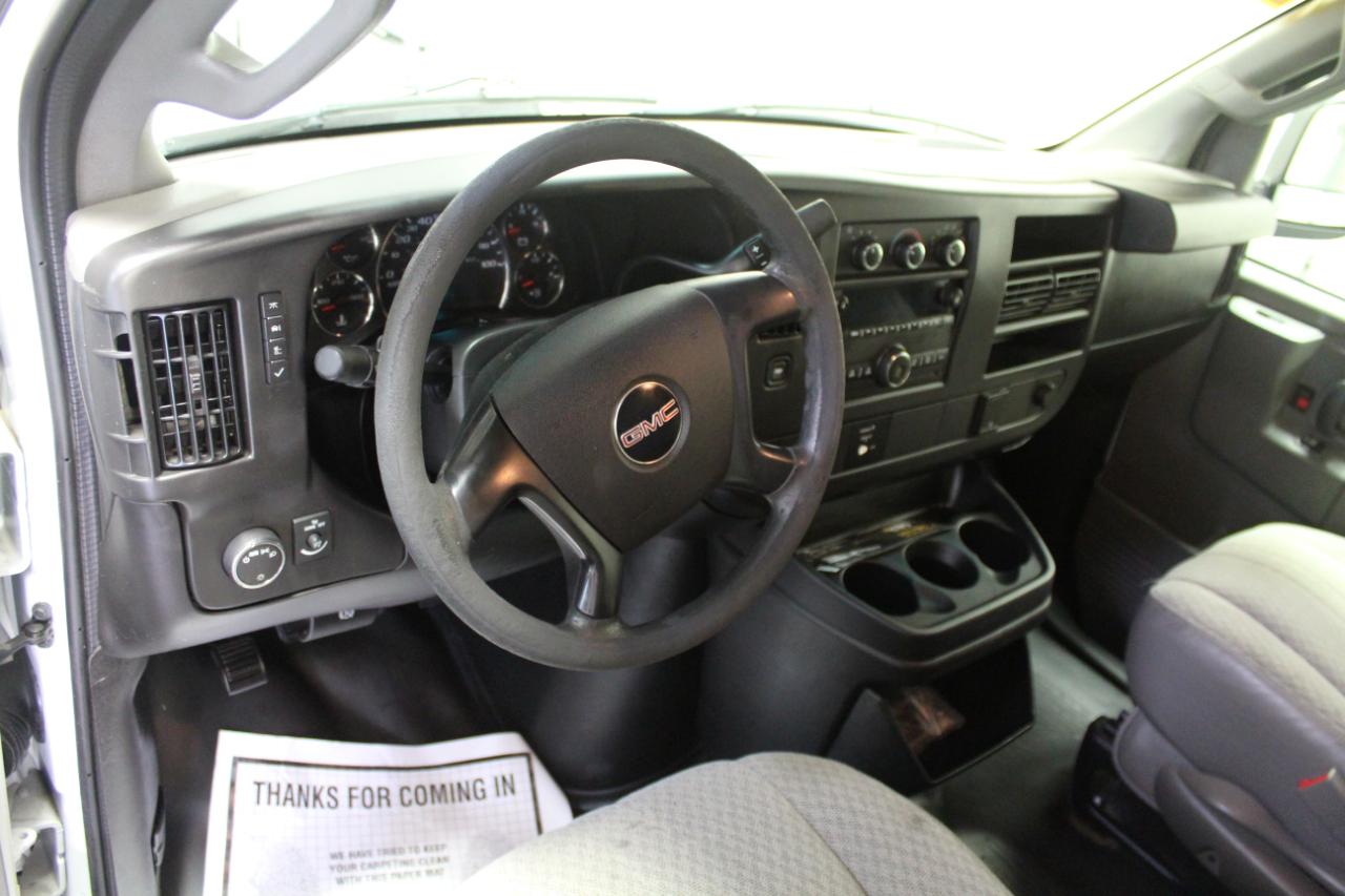 GMC Savana Cargo Van RWD 2500 135" 2016