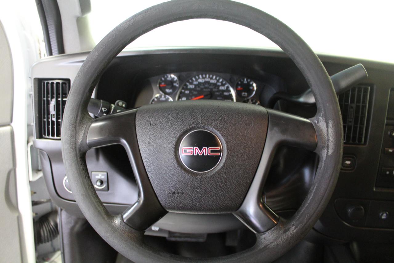 GMC Savana Cargo Van RWD 2500 135" 2016