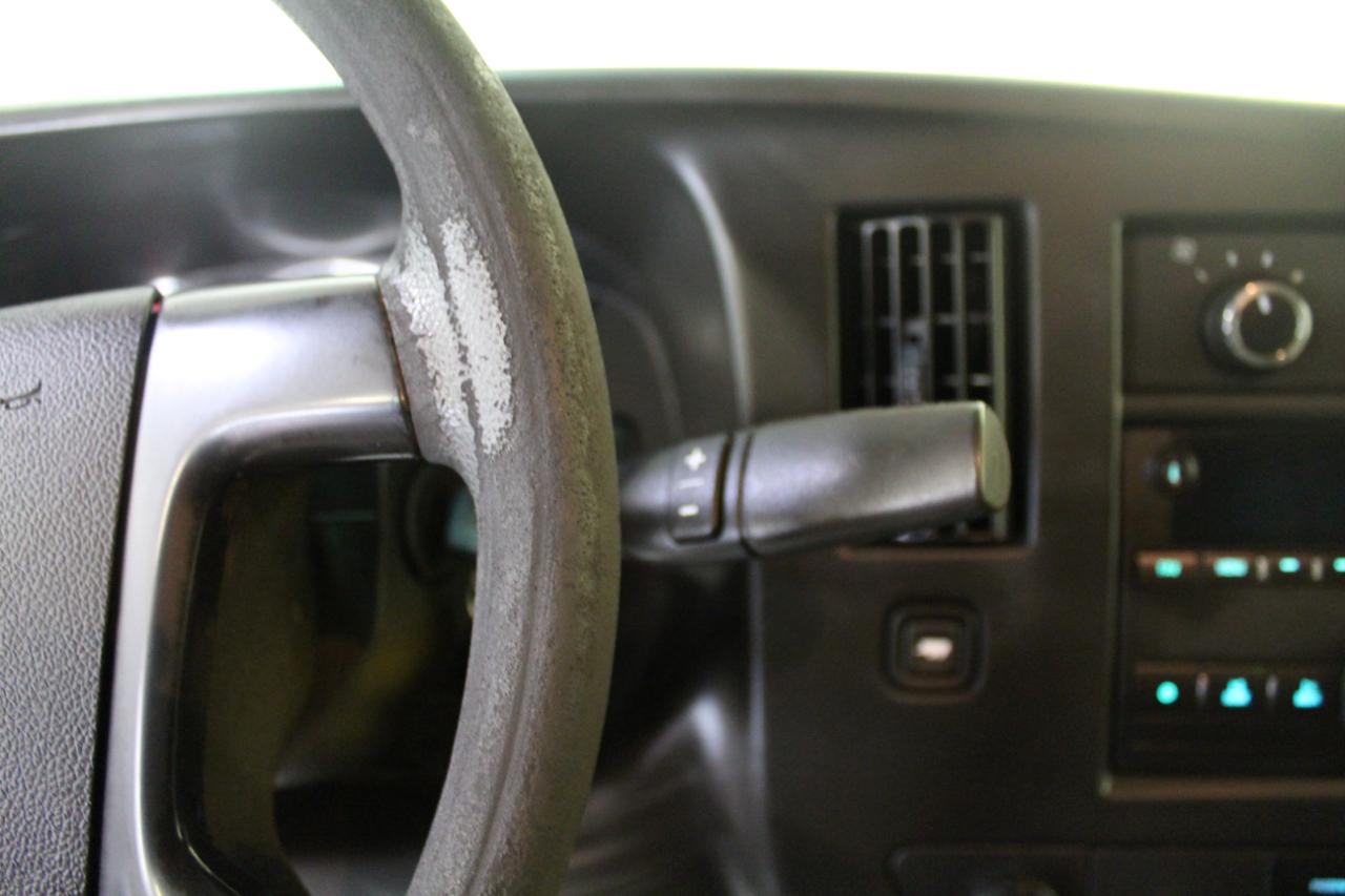 GMC Savana Cargo Van RWD 2500 135" 2016