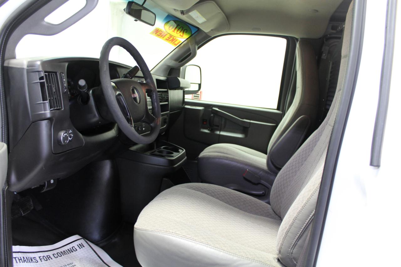 GMC Savana Cargo Van RWD 2500 135" 2016