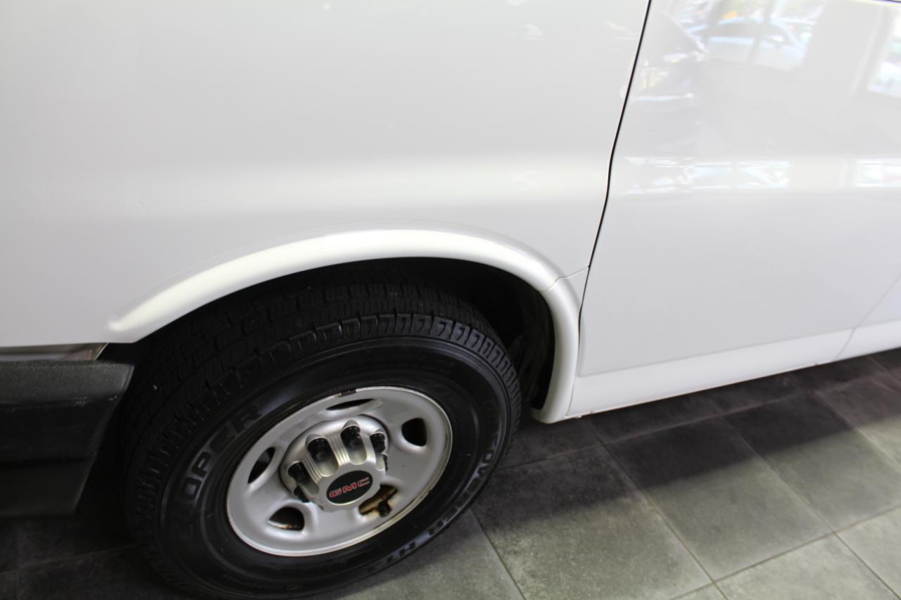 GMC Savana Cargo Van RWD 2500 135" 2016