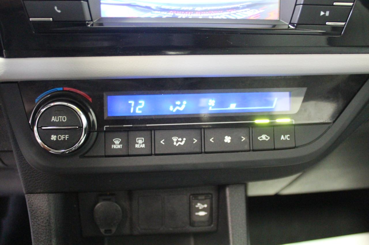 Toyota Corolla 4dr Sdn CVT LE (Natl) 2016
