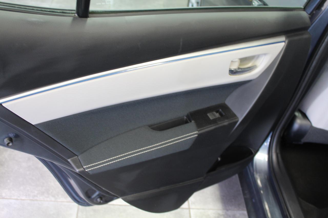 Toyota Corolla 4dr Sdn CVT LE (Natl) 2016