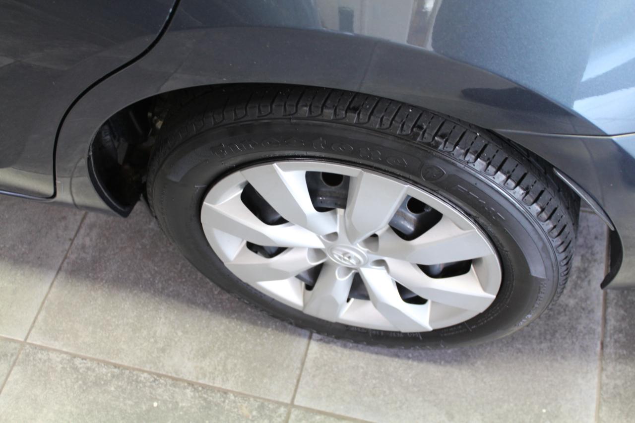 Toyota Corolla 4dr Sdn CVT LE (Natl) 2016