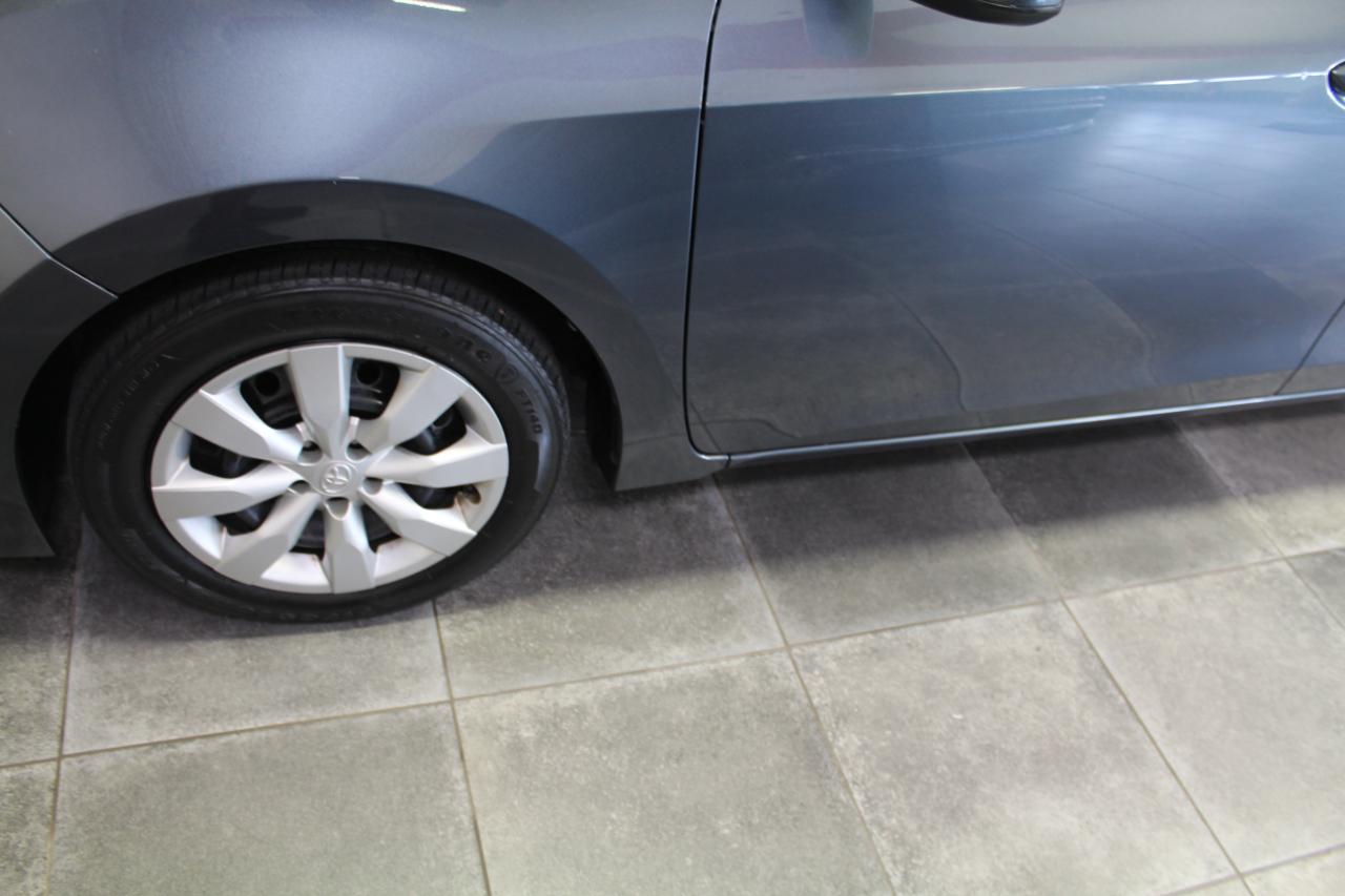 Toyota Corolla 4dr Sdn CVT LE (Natl) 2016