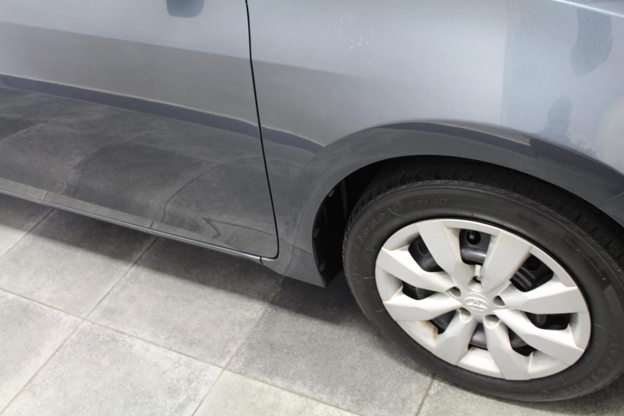 Toyota Corolla 4dr Sdn CVT LE (Natl) 2016
