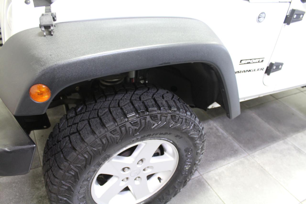 Jeep Wrangler 4WD 2dr Sport 2016