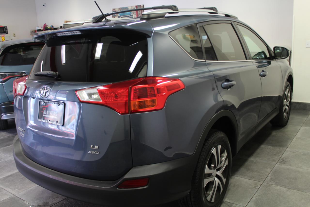 Toyota RAV4 AWD 4dr LE (Natl) 2013