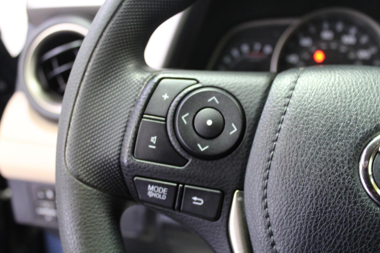 Toyota RAV4 AWD 4dr LE (Natl) 2013