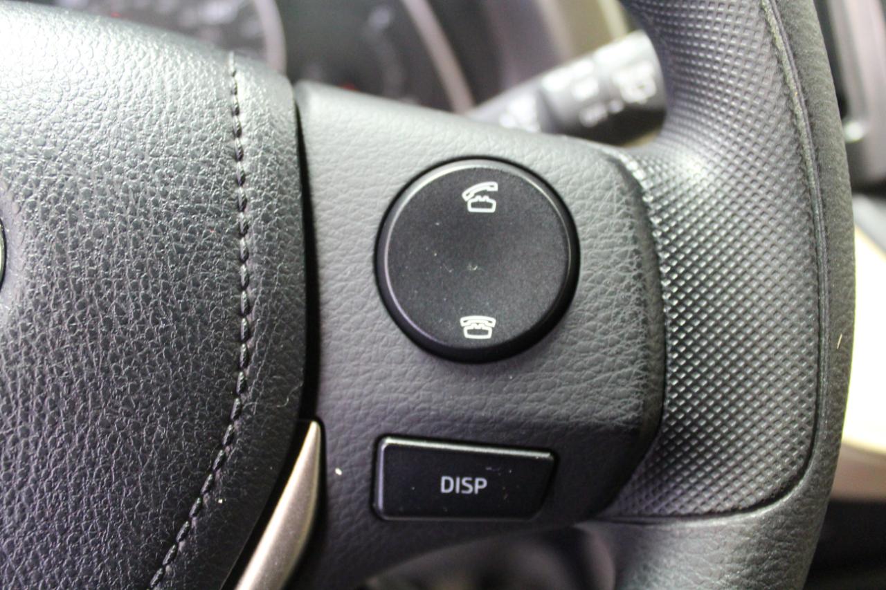 Toyota RAV4 AWD 4dr LE (Natl) 2013