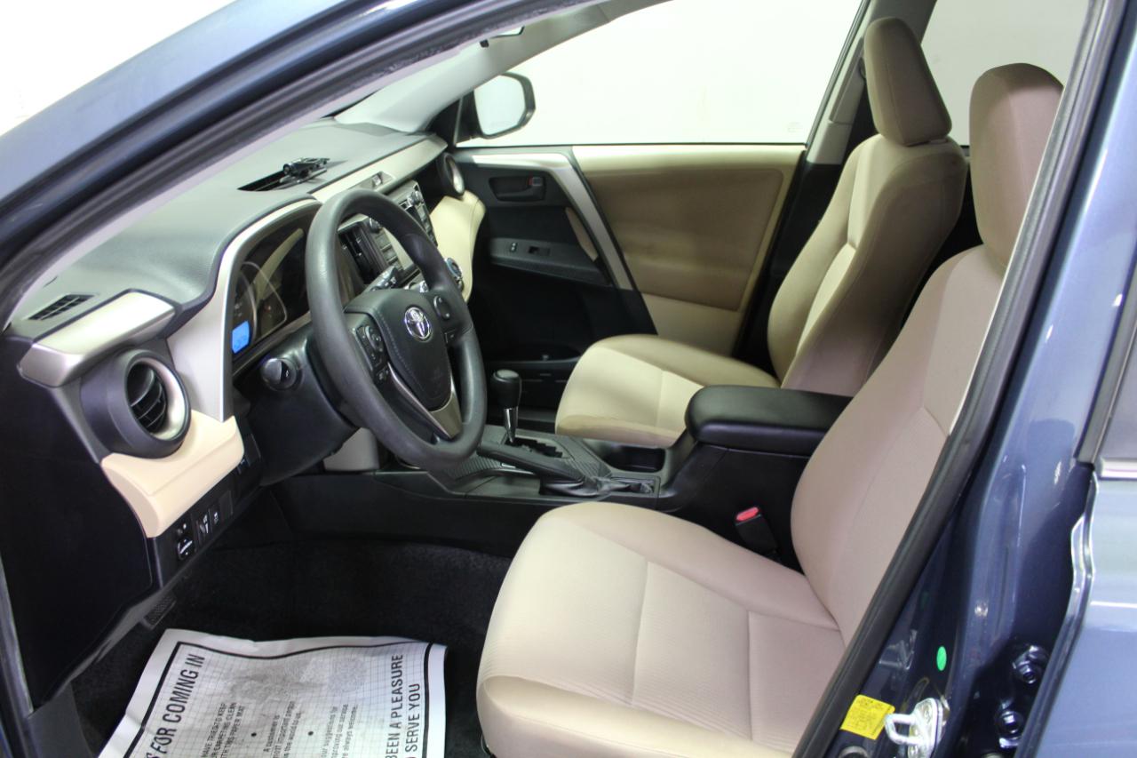 Toyota RAV4 AWD 4dr LE (Natl) 2013