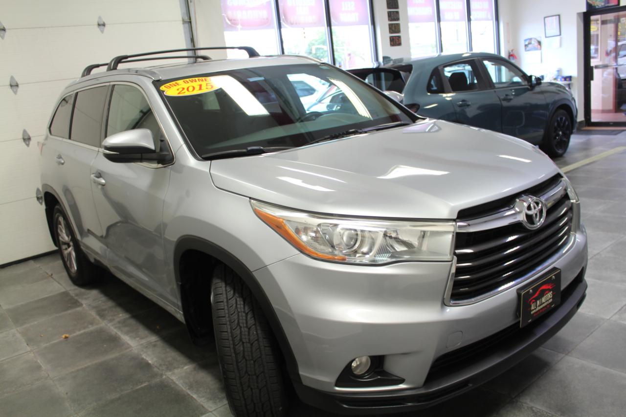 Toyota Highlander AWD 4dr V6 XLE (Natl) 2015