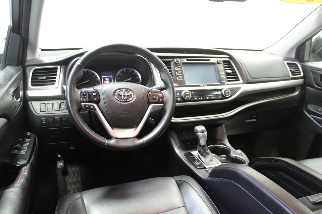 Toyota Highlander AWD 4dr V6 XLE (Natl) 2015