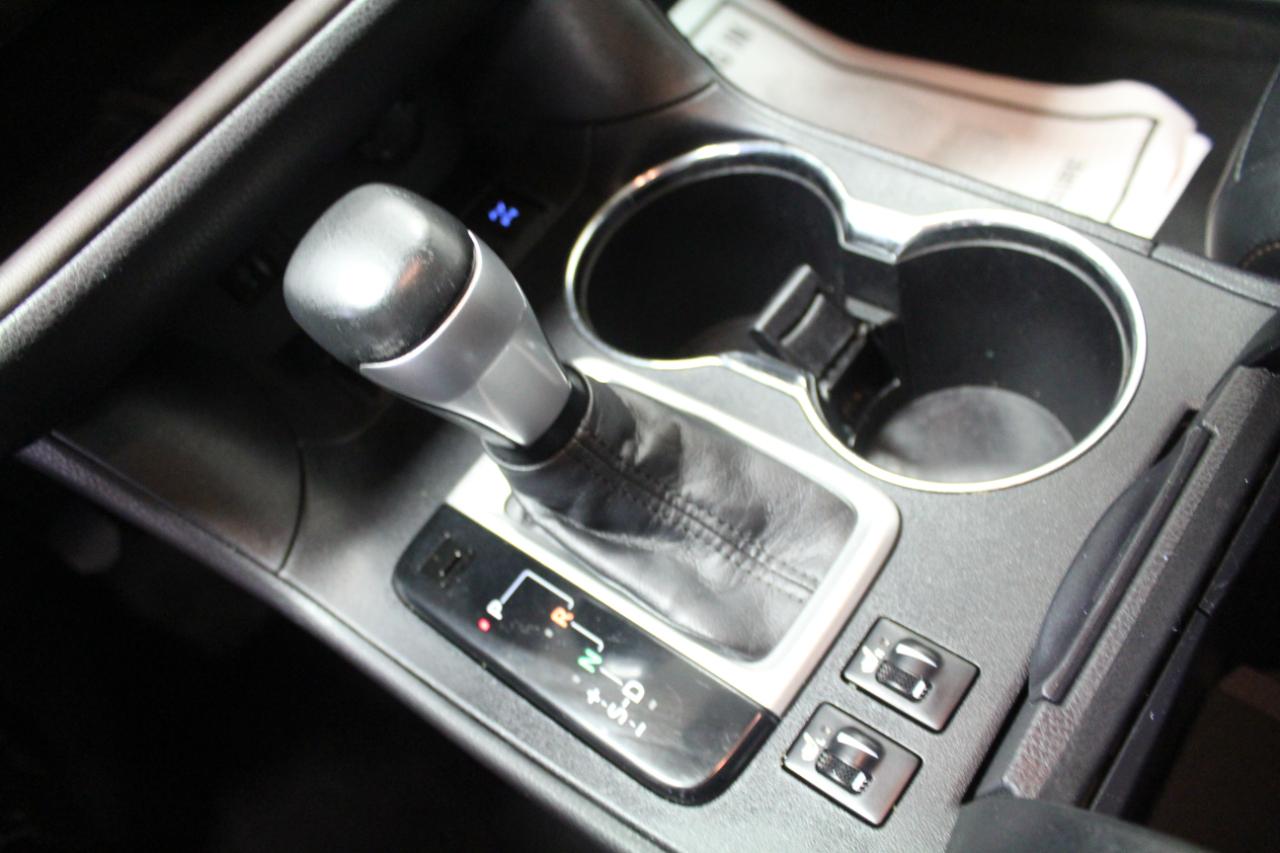 Toyota Highlander AWD 4dr V6 XLE (Natl) 2015