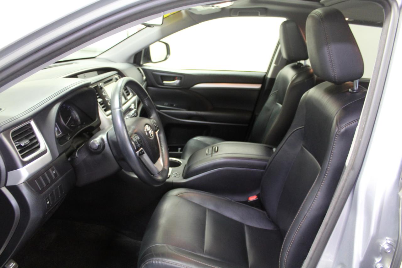 Toyota Highlander AWD 4dr V6 XLE (Natl) 2015