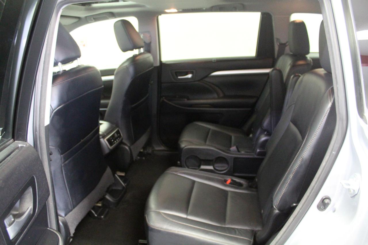 Toyota Highlander AWD 4dr V6 XLE (Natl) 2015