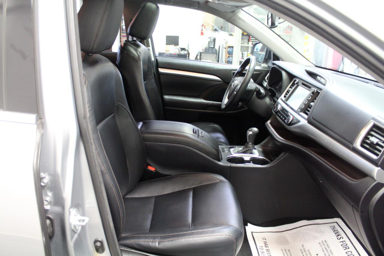 Toyota Highlander AWD 4dr V6 XLE (Natl) 2015