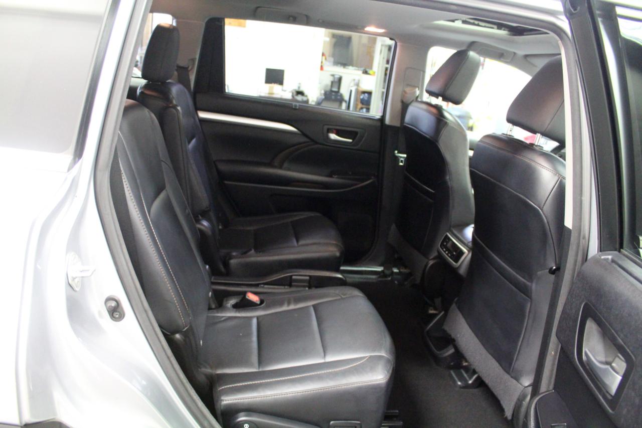 Toyota Highlander AWD 4dr V6 XLE (Natl) 2015