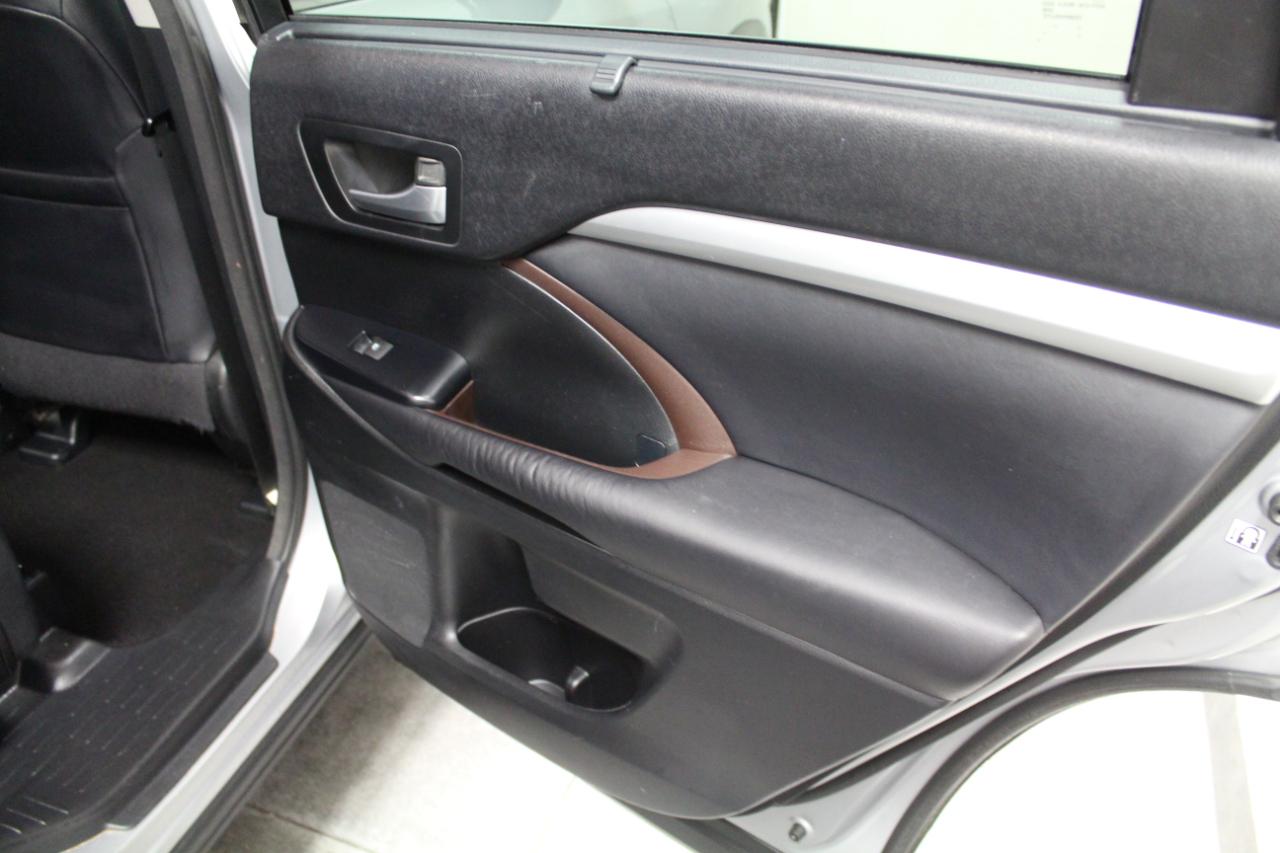 Toyota Highlander AWD 4dr V6 XLE (Natl) 2015