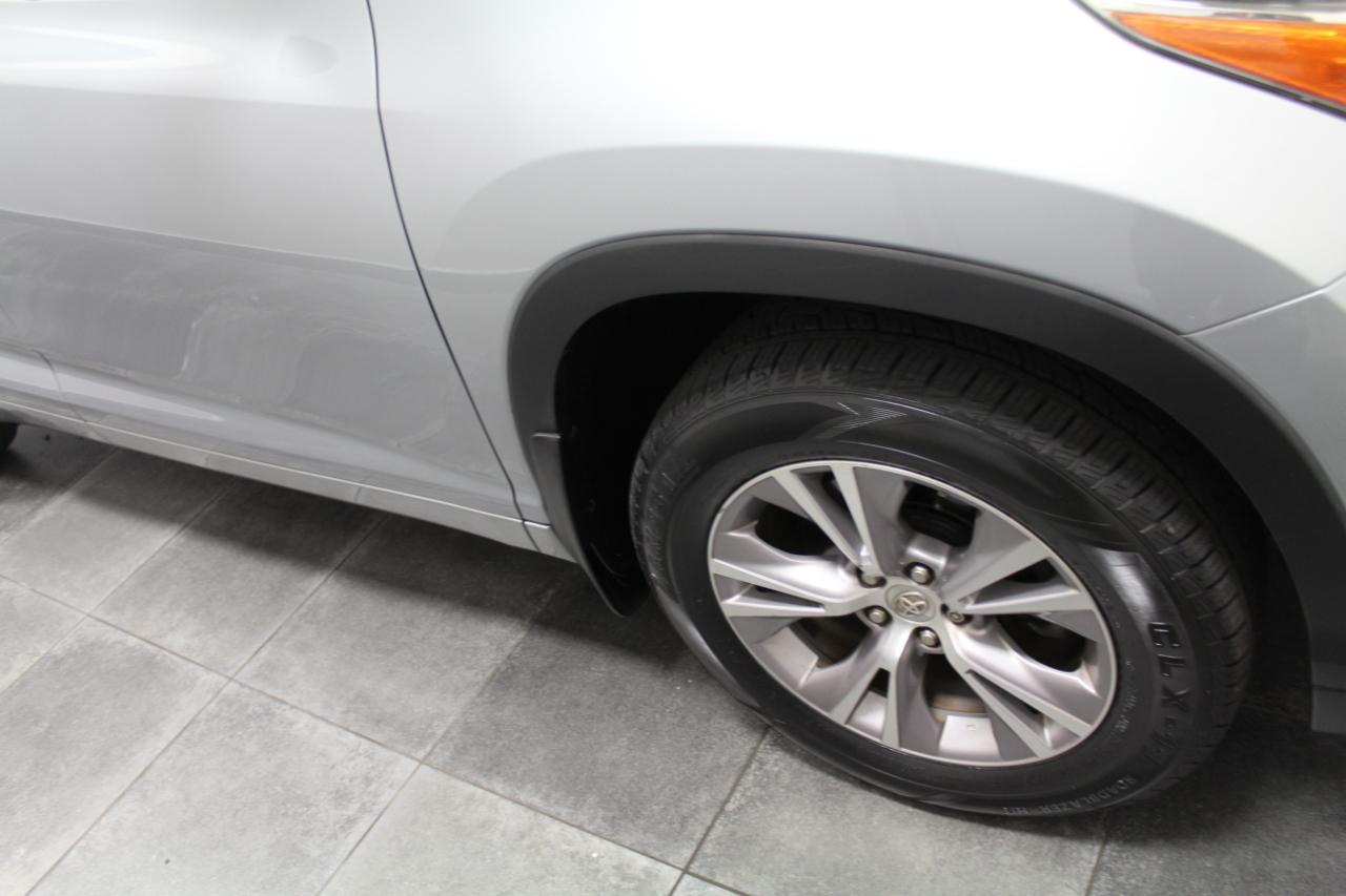 Toyota Highlander AWD 4dr V6 XLE (Natl) 2015