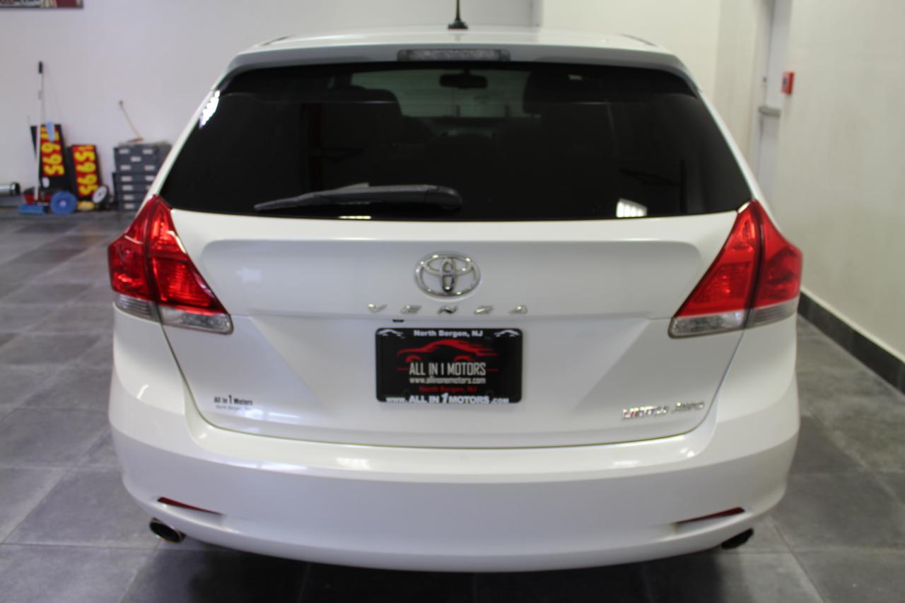 Toyota Venza 4dr Wgn V6 AWD Limited (Natl) 2012