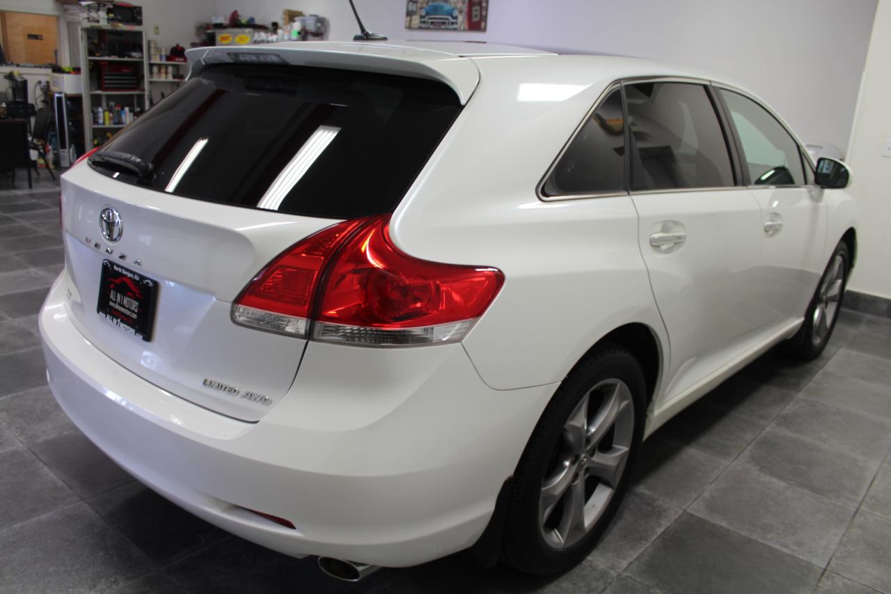 Toyota Venza 4dr Wgn V6 AWD Limited (Natl) 2012