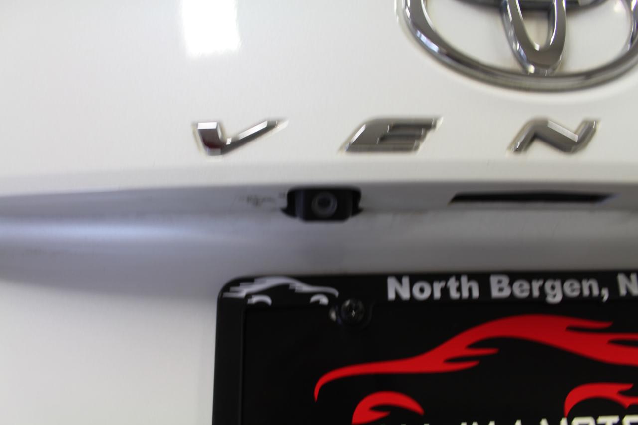 Toyota Venza 4dr Wgn V6 AWD Limited (Natl) 2012