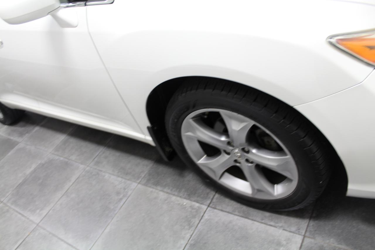 Toyota Venza 4dr Wgn V6 AWD Limited (Natl) 2012