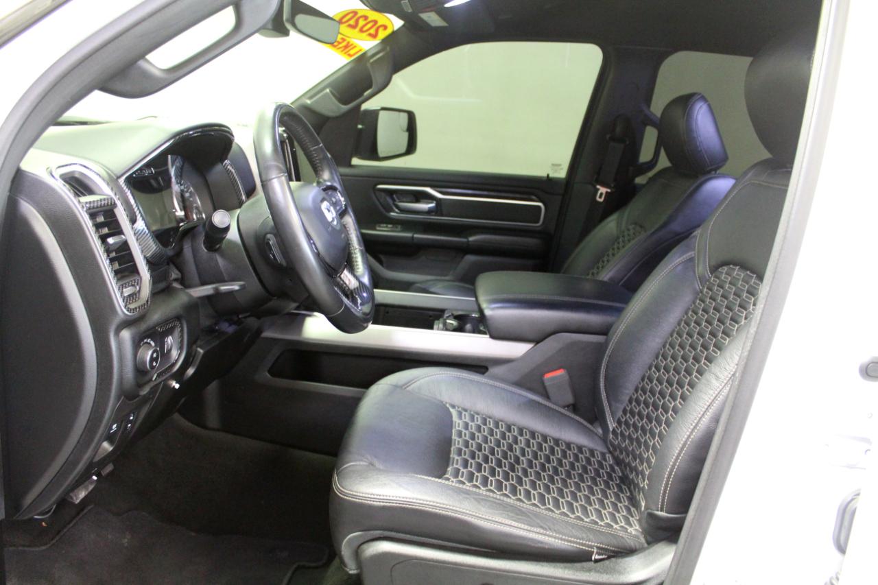 RAM 1500 Big Horn 4x4 Crew Cab 5'7" Box 2020